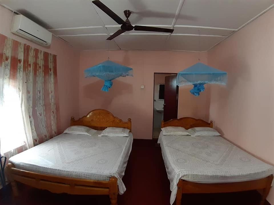 Amila Guest Hotel Trincomalee Exterior foto