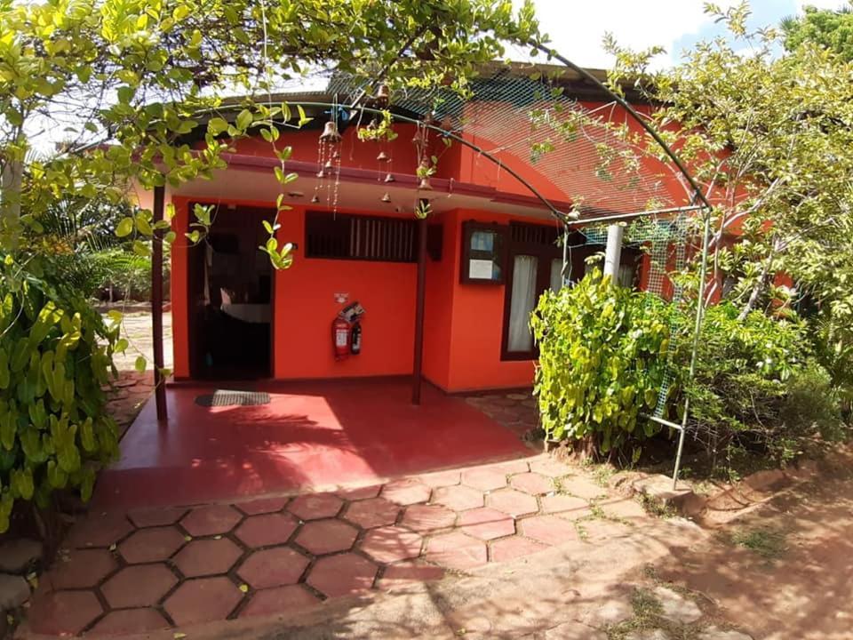 Amila Guest Hotel Trincomalee Exterior foto
