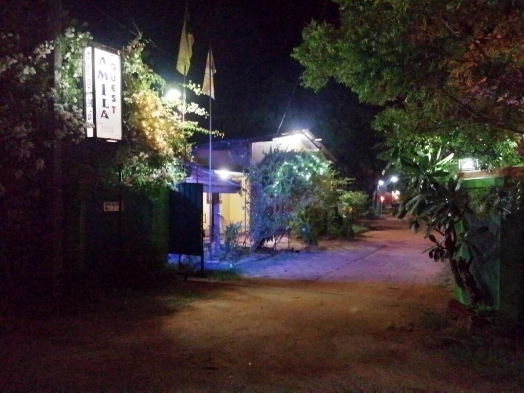 Amila Guest Hotel Trincomalee Exterior foto