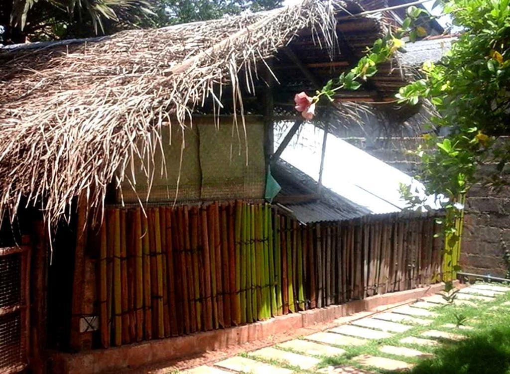 Amila Guest Hotel Trincomalee Exterior foto