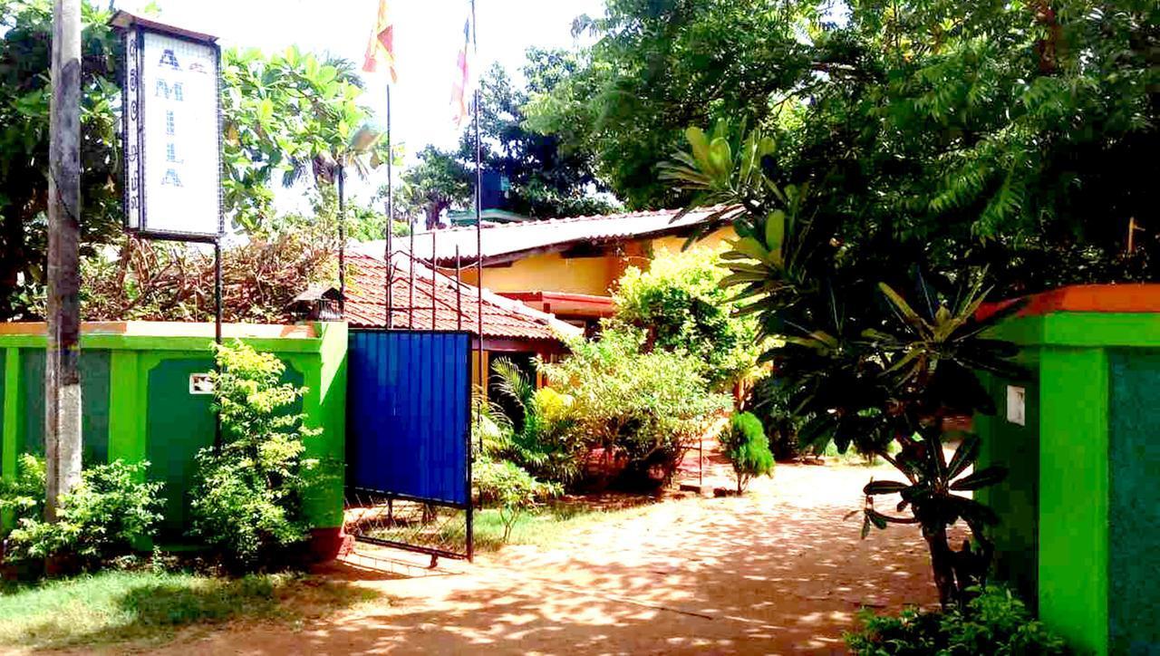Amila Guest Hotel Trincomalee Exterior foto